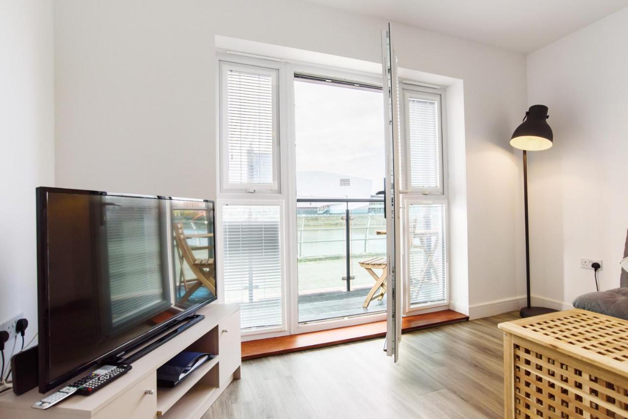 Raphael Retreat Apartment Newport  Ngoại thất bức ảnh